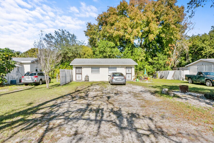 1402 Maluhia Dr, Tampa, FL à vendre - Photo de l’immeuble – Image 3 sur 20