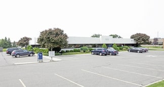 Plus de détails pour 16010 19 Mile Rd, Clinton Township, MI - Bureau à vendre