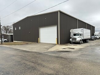 Plus de détails pour 160 S Locust St, Chebanse, IL - Industriel/Logistique à vendre