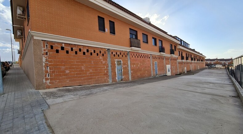 Immeuble residentiel dans Recas, Toledo à vendre - Photo de l’immeuble – Image 2 sur 4