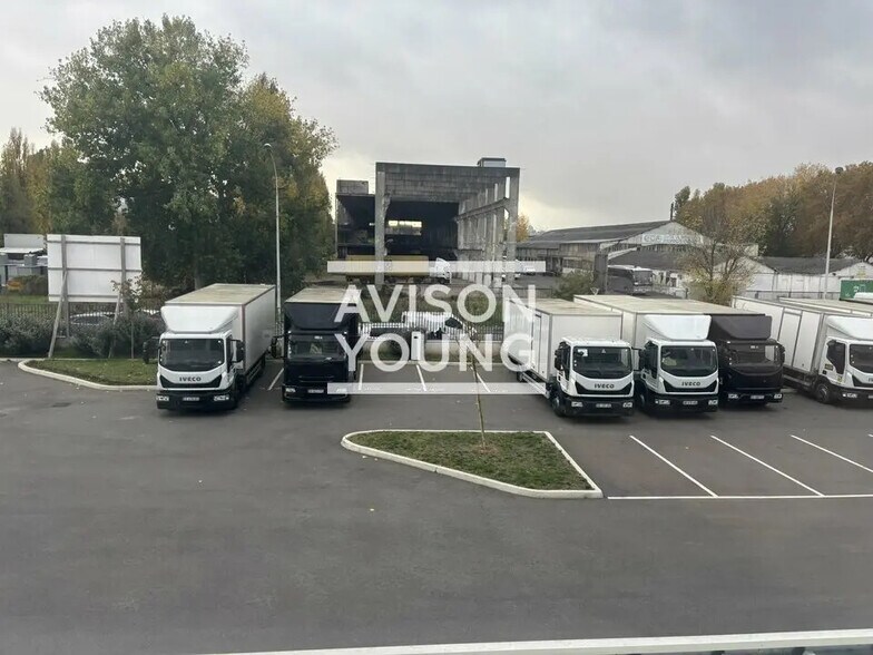 Local d’activités dans Gennevilliers à louer - Photo de la construction – Image 1 sur 12