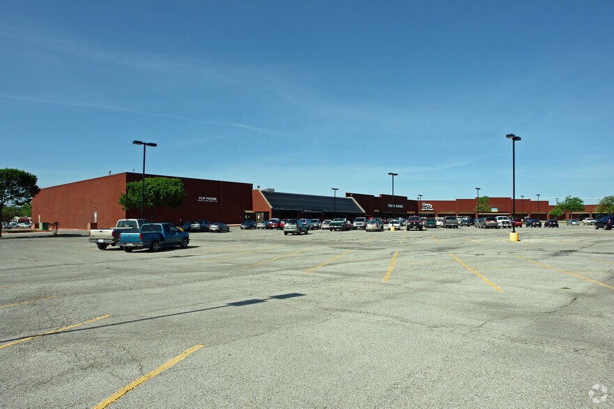 503-601 N Highway 77, Waxahachie, TX à louer - Photo principale – Image 1 sur 10