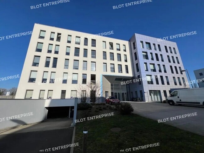 Plus de détails pour 1 Avenue Emilie Du Châtelet, Nantes - Bureau à louer