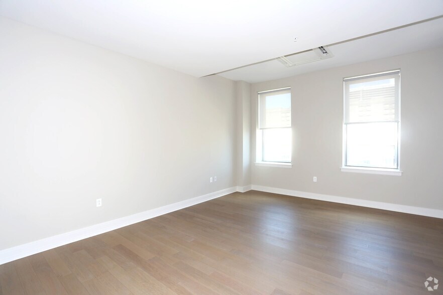 300 Saint Paul Pl, Baltimore, MD à louer - Photo intérieure – Image 3 sur 6