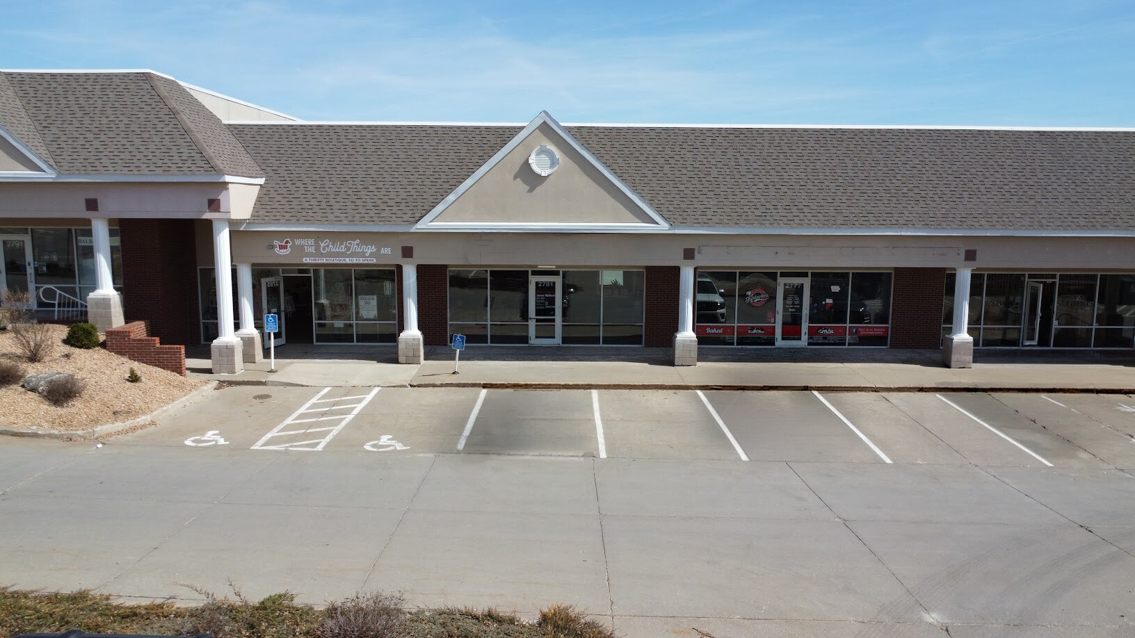 2725-2819 100th St, Urbandale, IA à louer Photo principale– Image 1 sur 6