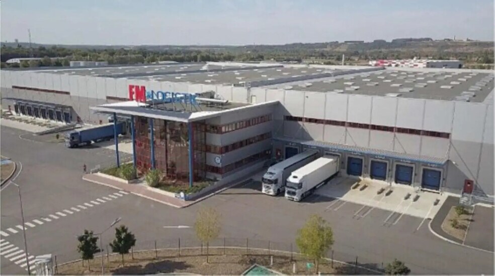 Industriel/Logistique dans Marolles-sur-Seine à louer - Photo de l’immeuble – Image 3 sur 12