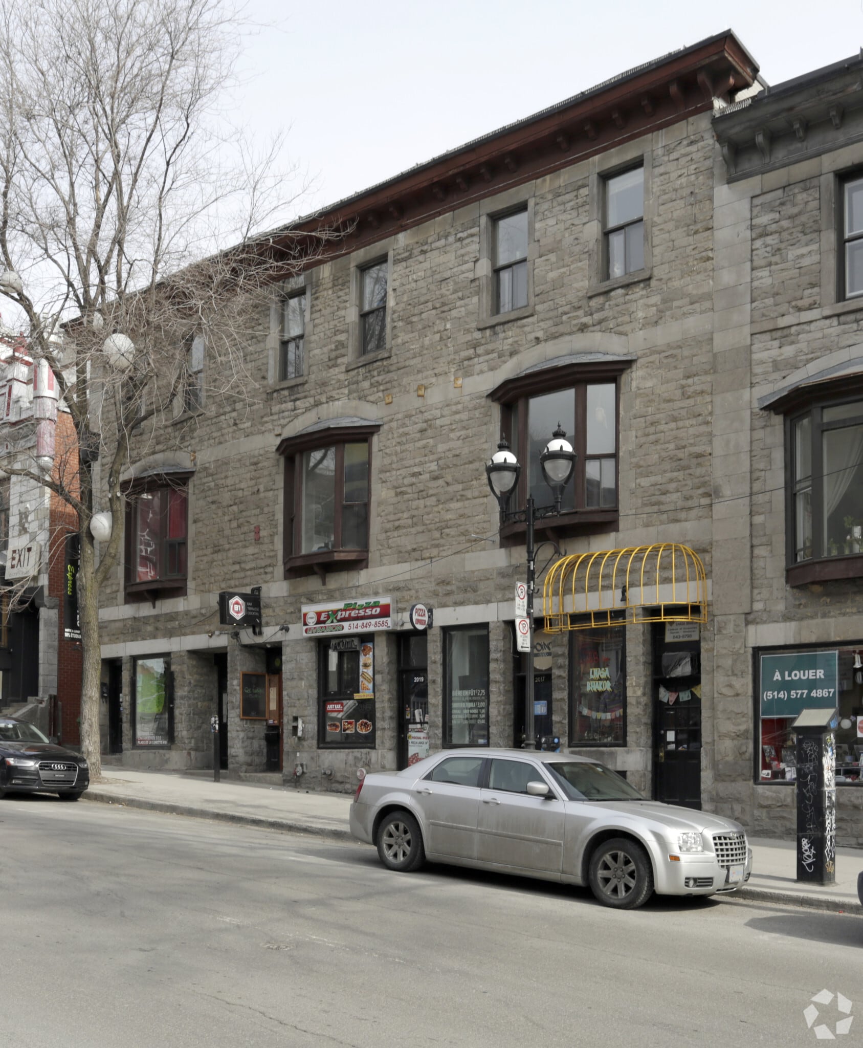 2015-2025 Rue Saint-Denis, Montréal, QC à louer Photo principale– Image 1 sur 3