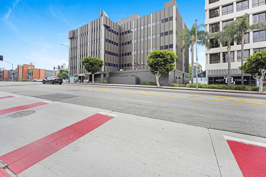 11600 Wilshire Blvd, Los Angeles, CA à louer - Photo intérieure – Image 2 sur 11