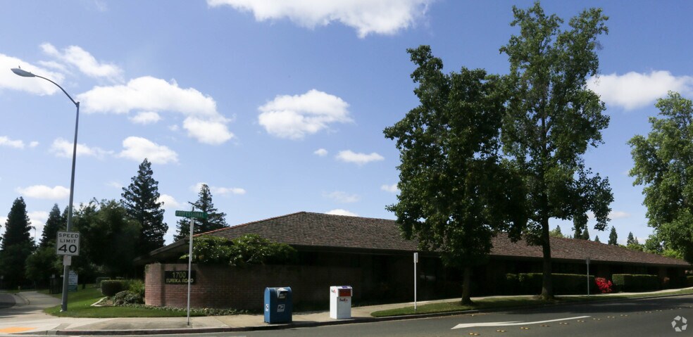 1700 eureka Rd, Roseville, CA à vendre - Photo de l’immeuble – Image 3 sur 13