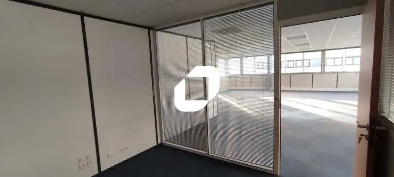 Bureau dans Mérignac à louer - Photo de l’immeuble – Image 2 sur 6