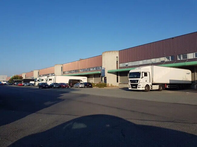 Plus de détails pour Industriel/Logistique à louer