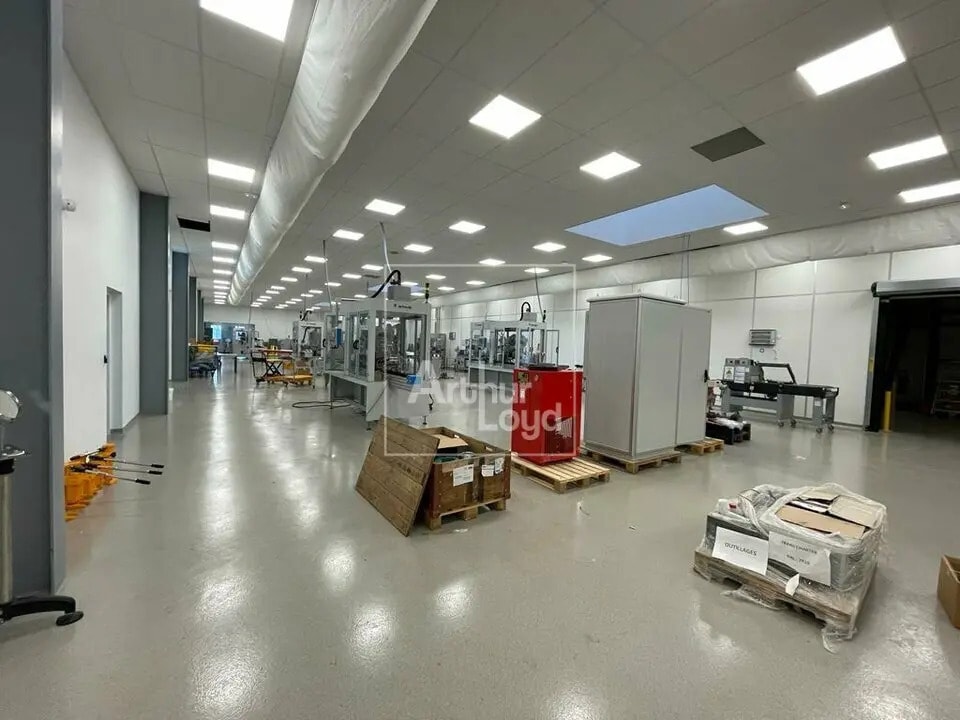 Local d'activités dans Vulaines-sur-Seine à vendre Photo intérieure– Image 1 sur 6