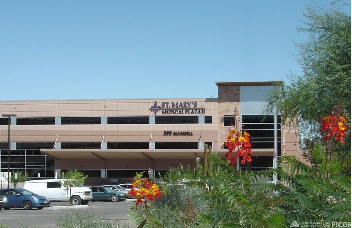 395 N Silverbell Rd, Tucson, AZ à louer Photo principale– Image 1 sur 4