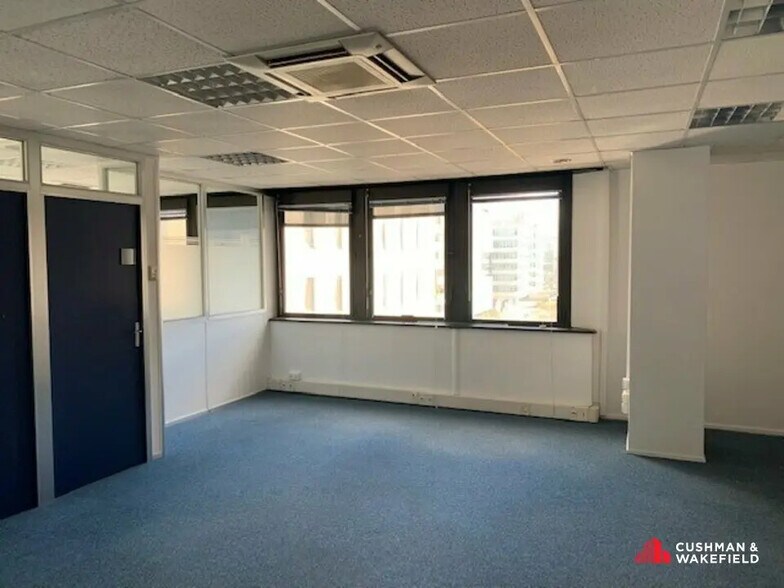 Bureau dans Bordeaux à louer - Photo de l’immeuble – Image 3 sur 8