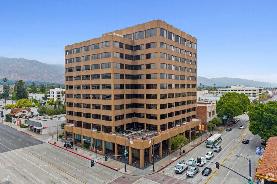 2 N Lake Ave, Pasadena, CA à louer - Photo de l’immeuble – Image 1 sur 7