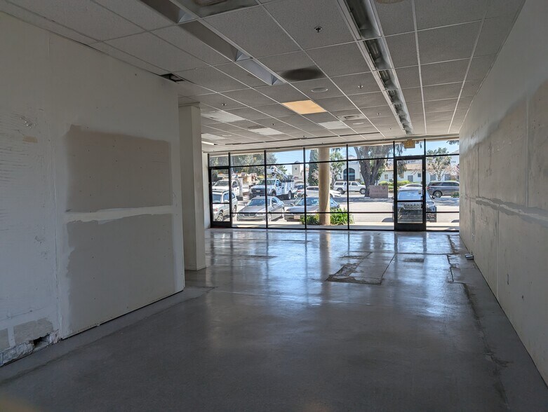 1739-1783 S Victoria Ave, Ventura, CA à louer - Photo intérieure – Image 3 sur 12
