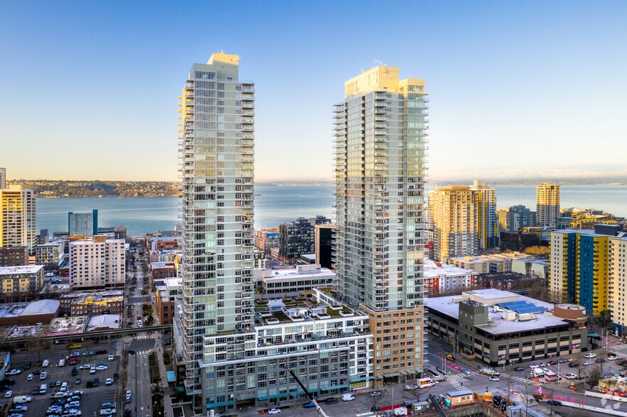 588 Bell St, Seattle, WA à louer - Aérien – Image 2 sur 2