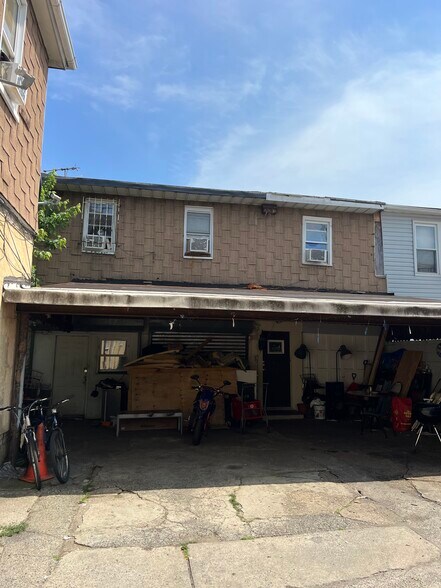 108-40 51st Ave, Corona, NY à vendre - Photo de l’immeuble – Image 2 sur 5