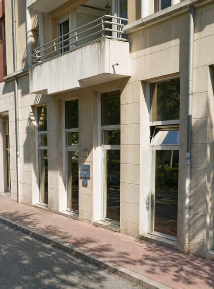 Bureau dans Chalon-sur-Saône à vendre - Photo de l’immeuble – Image 1 sur 3