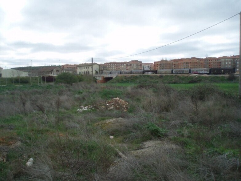 Terrain dans Salamanca à vendre - Photo de l’immeuble – Image 2 sur 3