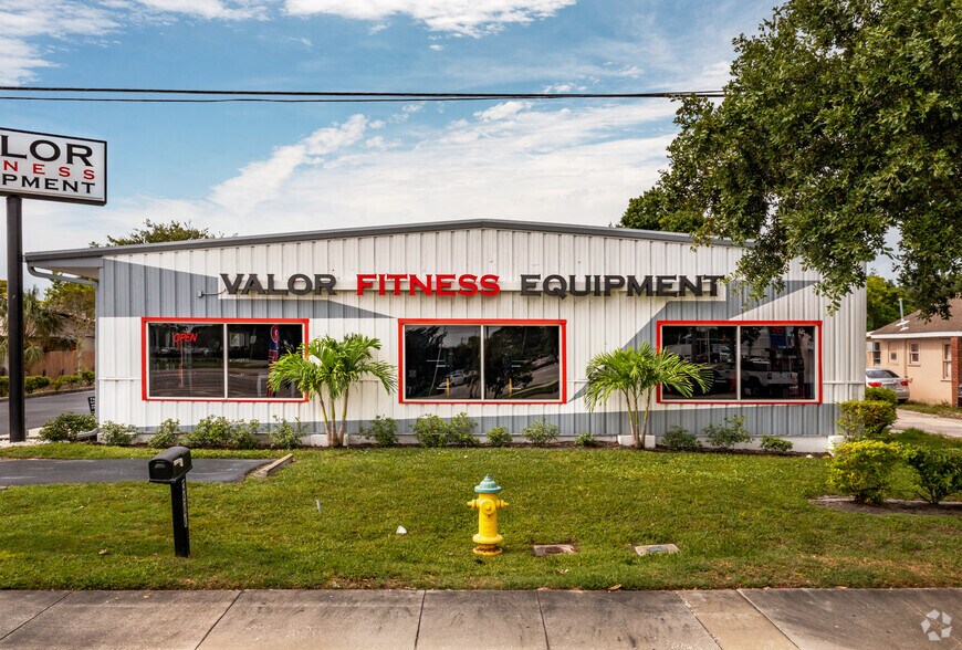 3900 78th Ave, Pinellas Park, FL à louer - Photo de l’immeuble – Image 1 sur 5