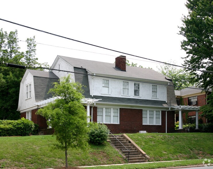 1423-1427 E 7th St, Charlotte, NC à louer - Photo de l’immeuble – Image 2 sur 5