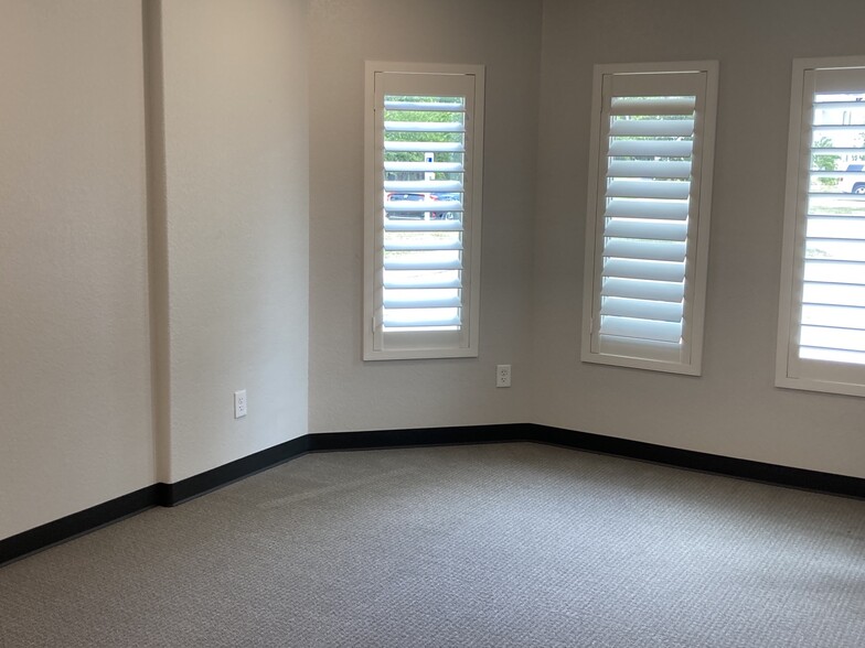 6536 Greatwood Pky, Sugar Land, TX à vendre - Photo intérieure – Image 2 sur 5