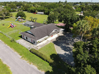 Plus de détails pour 603 S 33rd St, Fort Pierce, FL - Spécialisé à vendre