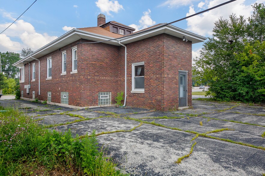 128 W Irving Park Rd, Wood Dale, IL à vendre - Photo de l’immeuble – Image 3 sur 9