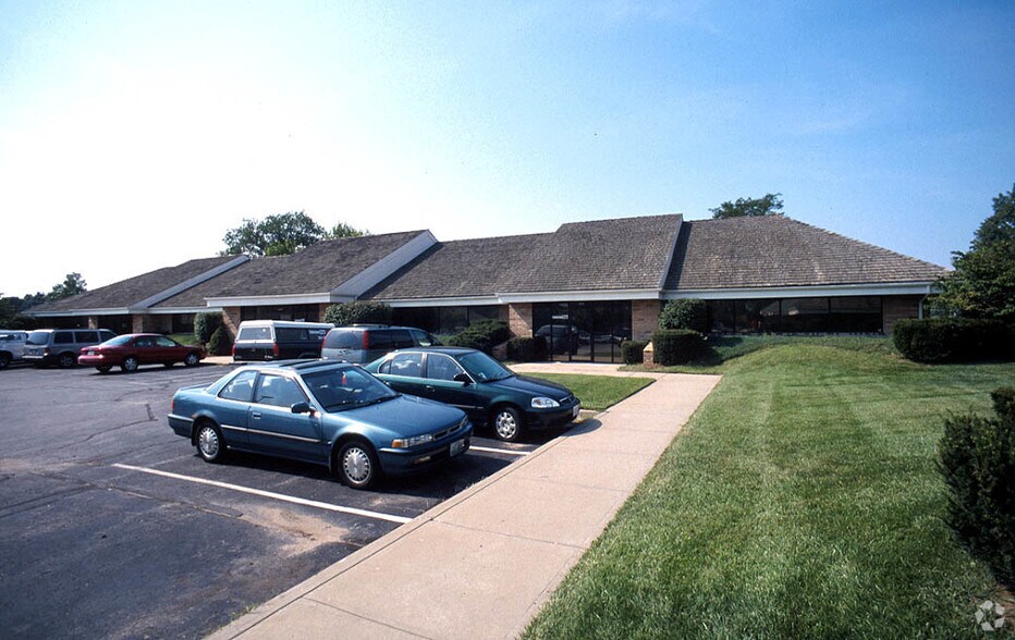 13600-13610 W 95th St, Lenexa, KS à vendre - Photo de l’immeuble – Image 2 sur 4
