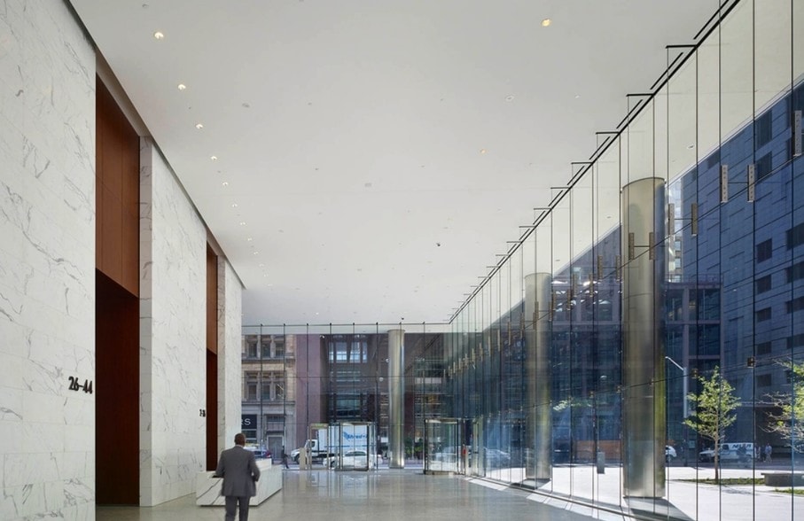 22 Adelaide St W, Toronto, ON à louer - Hall d’entrée – Image 3 sur 13