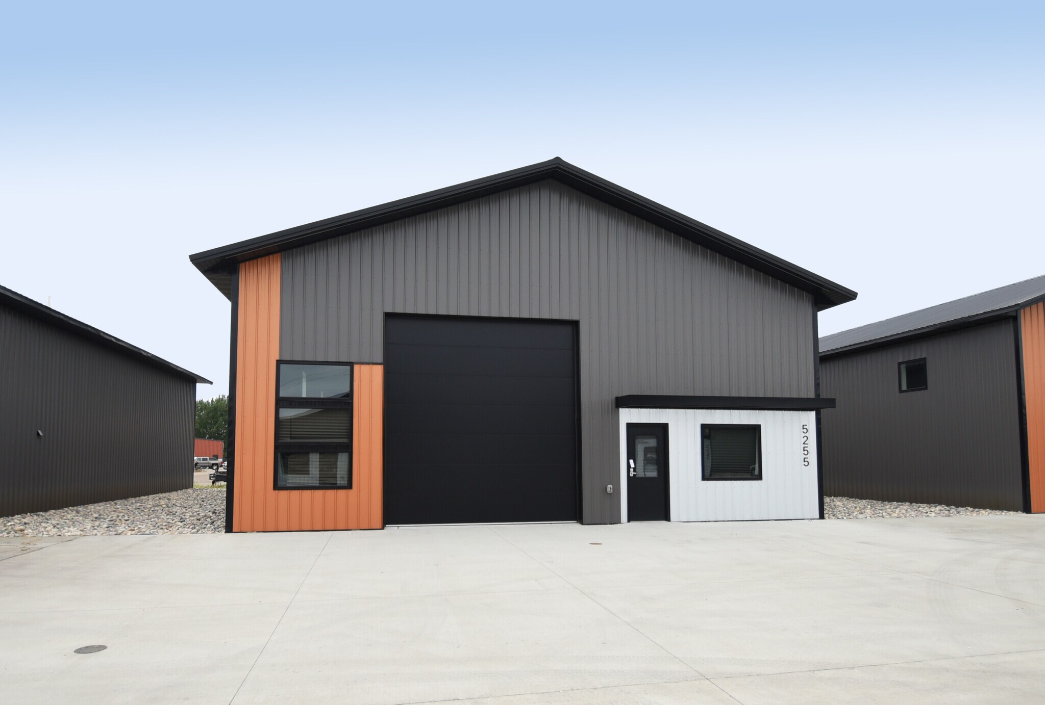 5255 Veterans Blvd S, Fargo, ND à vendre Photo principale– Image 1 sur 1