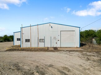 Plus de détails pour 2900 Clarks Ln, Bryan, TX - Industriel/Logistique à vendre