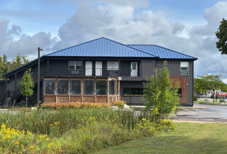 810 S Huron, Mackinaw City, MI à vendre - Photo de l’immeuble – Image 3 sur 3