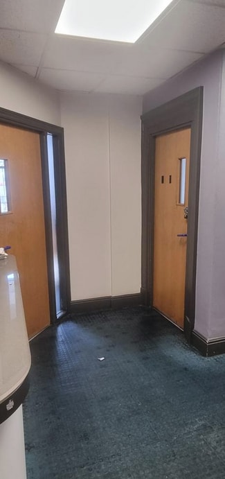 Plus de détails pour 4 Ventnor St, Bradford - Bureau/Local commercial à louer