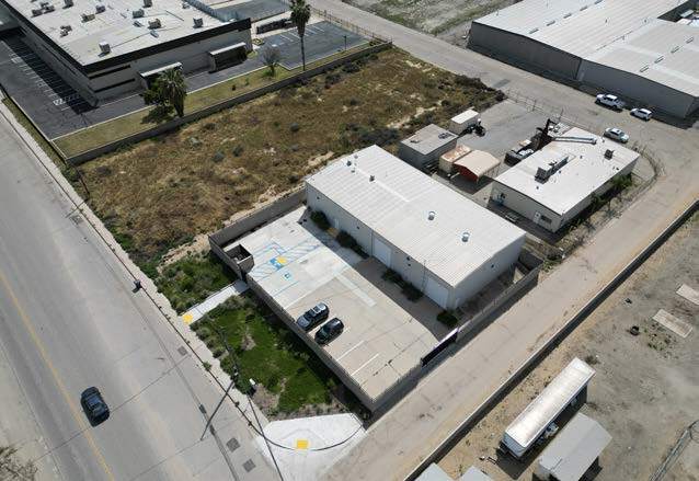 1061 S Derby St, Arvin, CA à vendre - Photo de l’immeuble – Image 3 sur 5