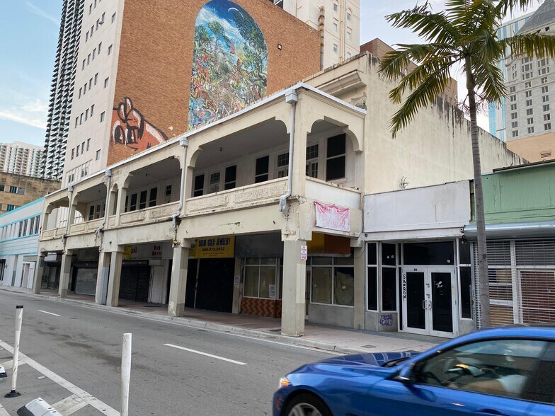 24-36 N Miami Ave, Miami, FL à louer - Photo principale – Image 1 sur 1