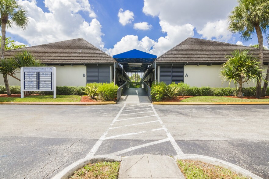 8200 W Sunrise Blvd, Plantation, FL à vendre - Photo de l’immeuble – Image 1 sur 28