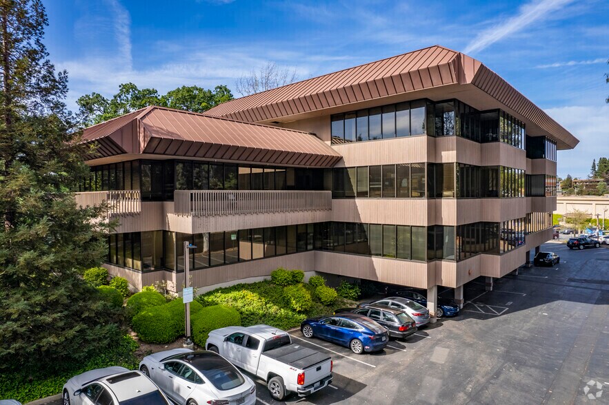 1440 Maria Ln, Walnut Creek, CA à louer - Photo de l’immeuble – Image 3 sur 8