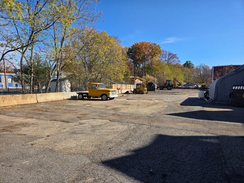 50 Union Ave, Sudbury, MA à louer - Photo de l’immeuble – Image 2 sur 6