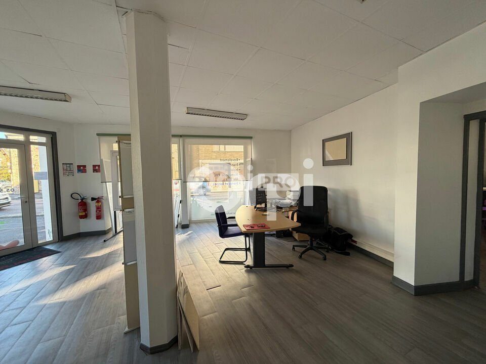 Bureau dans Brive-la-Gaillarde à louer Photo intérieure– Image 1 sur 5