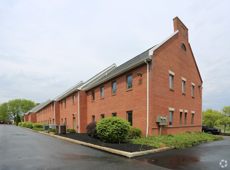 270 W Lancaster Ave, Malvern, PA à vendre - Photo de l’immeuble – Image 3 sur 3