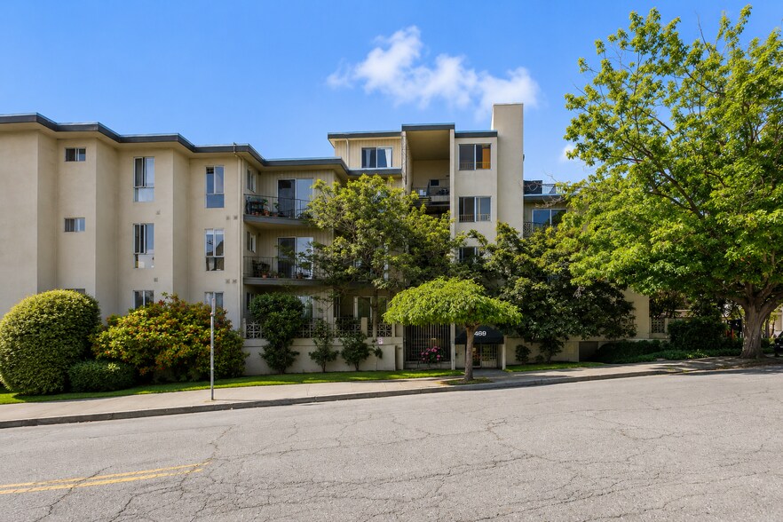 469 Van Buren Ave, Oakland, CA à vendre - Photo de l’immeuble – Image 2 sur 15