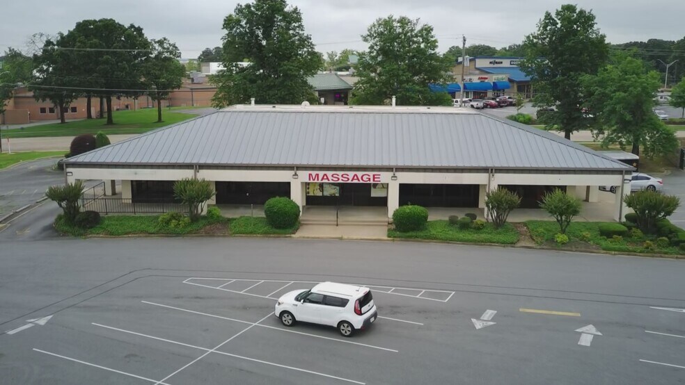 4501-4507 Fairway Ave, North Little Rock, AR à louer - Photo de l’immeuble – Image 2 sur 3