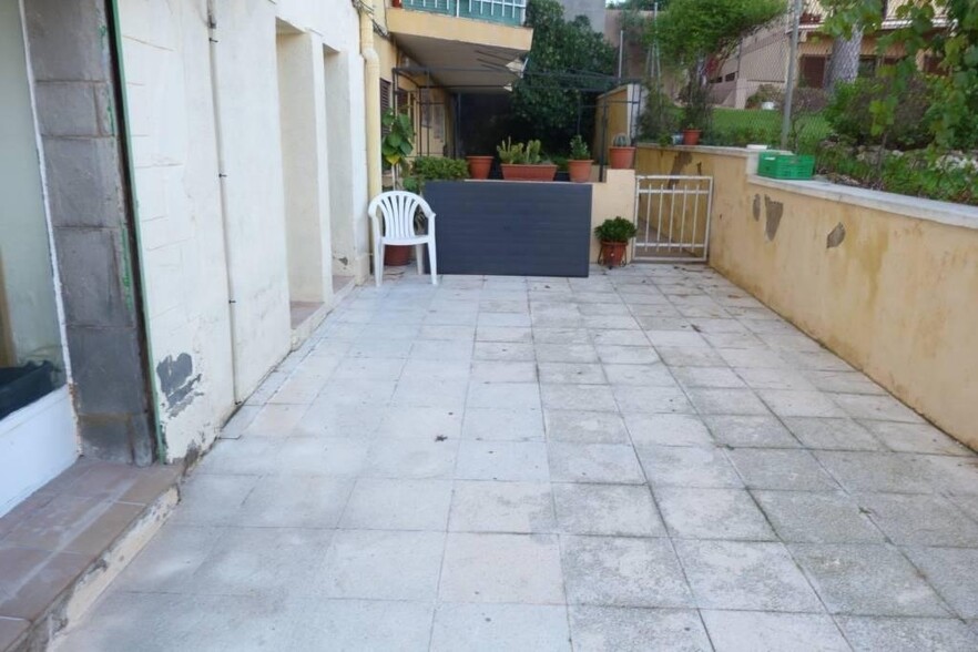 View Photo