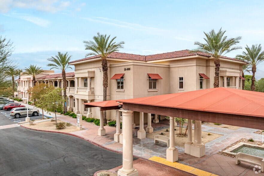 35900 Bob Hope Dr, Rancho Mirage, CA à vendre - Photo de l’immeuble – Image 2 sur 4