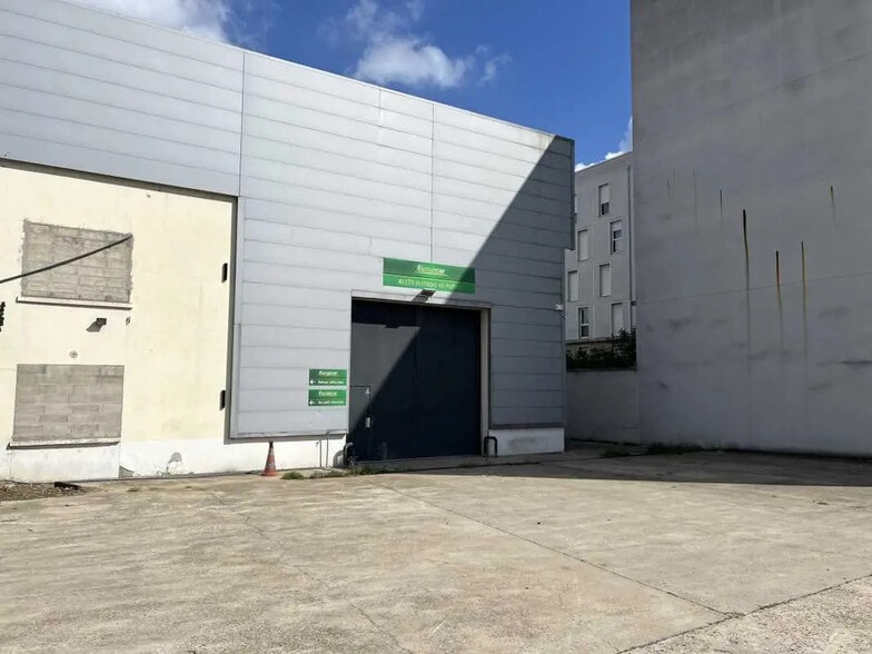 29 Rue Émile Cordon, Saint-Ouen-sur-Seine à louer - Photo de l’immeuble – Image 3 sur 11
