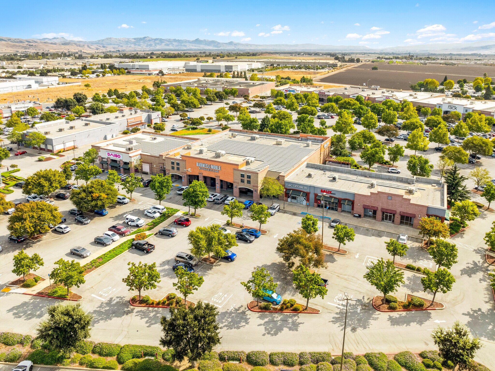 Camino Arroyo Dr portefeuille de 4 biens à vendre sur LoopNet.fr Photo principale– Image 1 sur 4