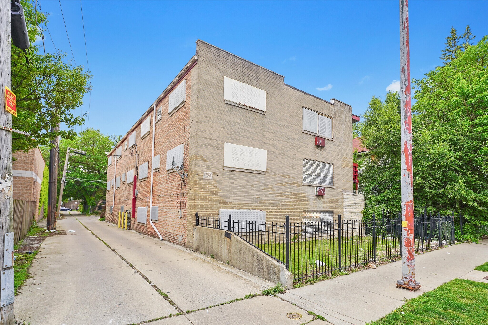 7840 S Yates Blvd, Chicago, IL à vendre Photo de l’immeuble– Image 1 sur 10