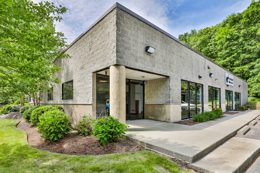 141 Summit St, Peabody, MA à louer - Photo de l’immeuble – Image 3 sur 17